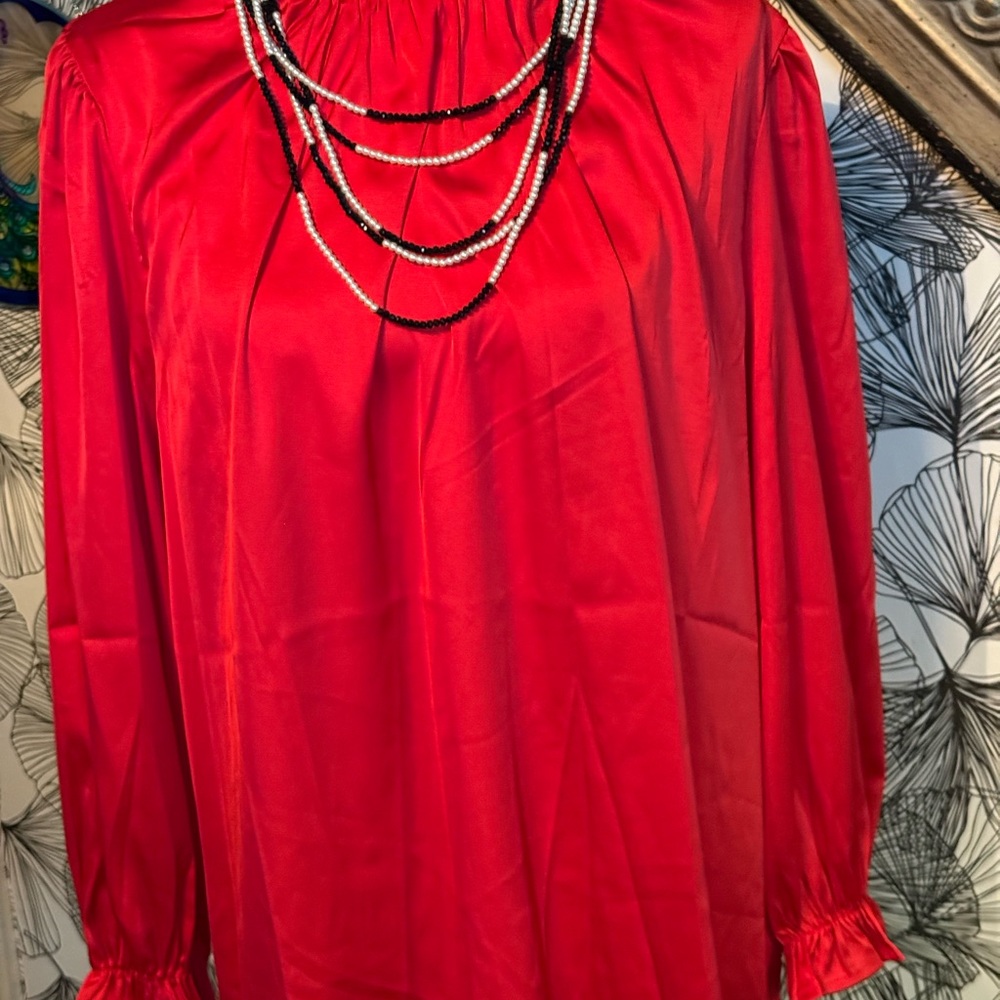 Avanova 3/4 Long Sleeve Ruffle Mock Neck Blouse Satin Red Size Large, New W/Tags
